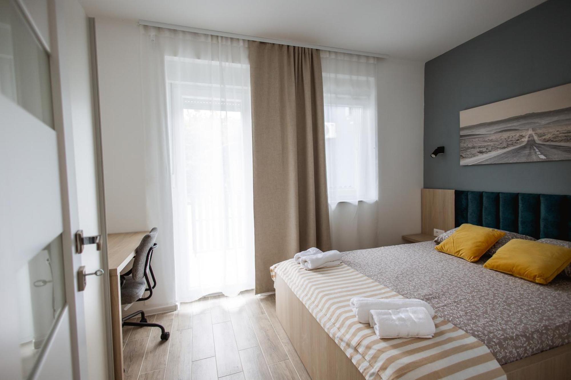 Cozy Studio Apartment In Osijek - Self Check In Exterior photo